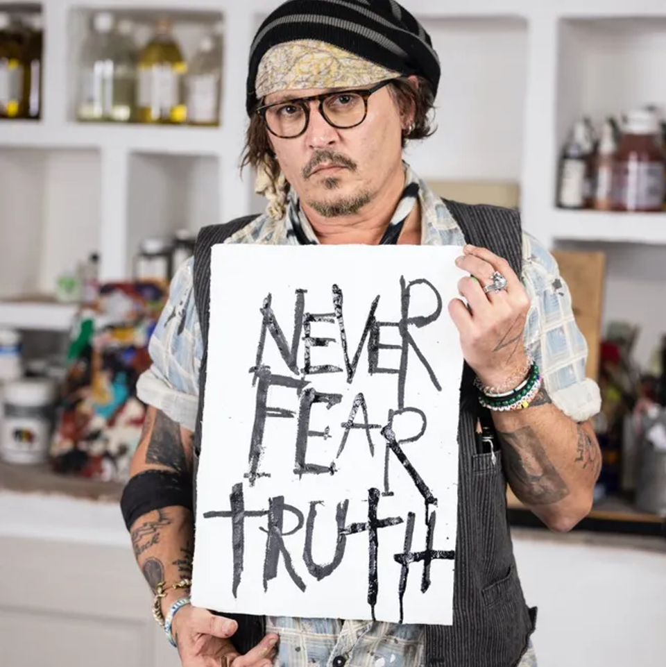 NFT картина Never Fear the Truth